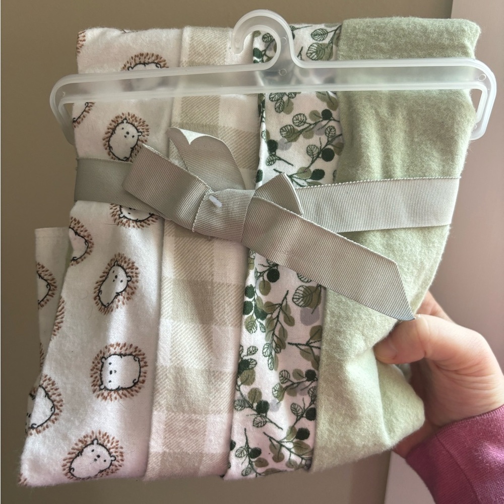 NWT 4pc Receiving Blankets